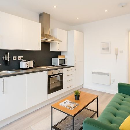 2 Bedroom Apartment Near City Centre, Uni & Parks! Cardiff Zewnętrze zdjęcie