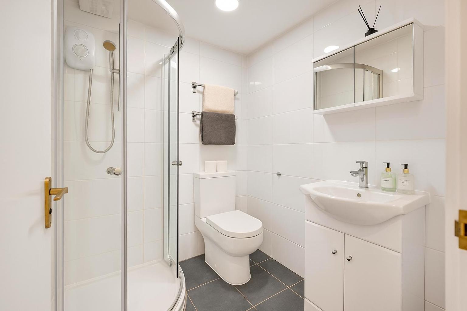 2 Bedroom Apartment Near City Centre, Uni & Parks! Cardiff Zewnętrze zdjęcie